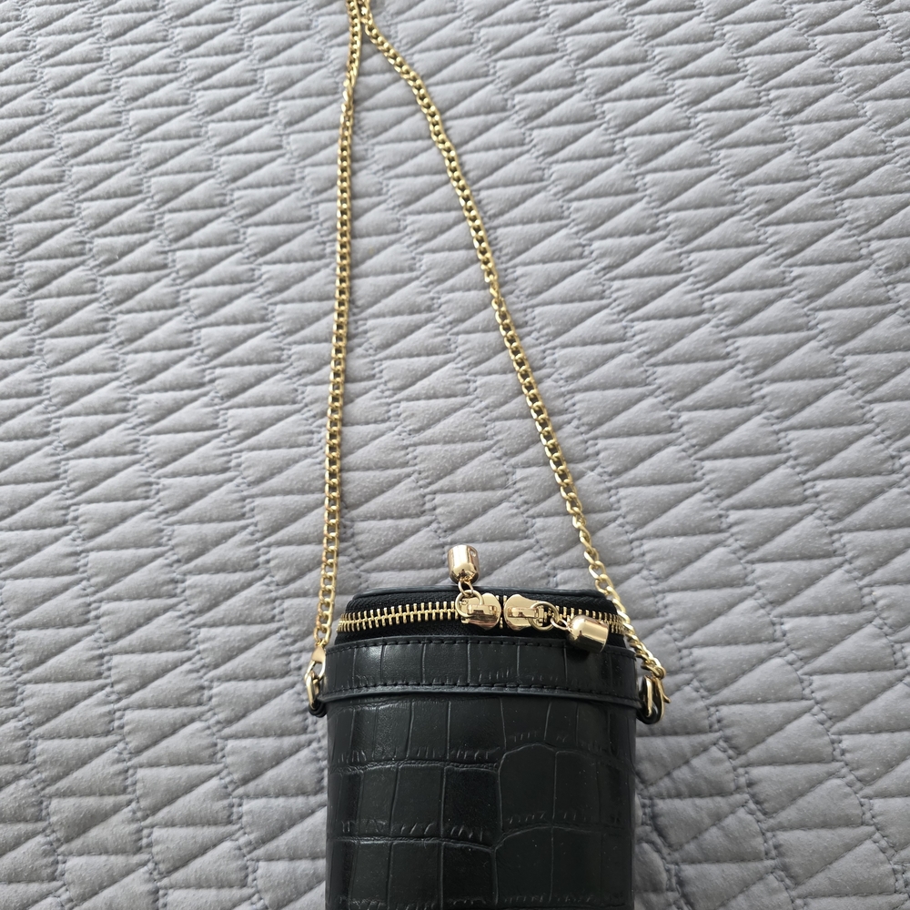 Elegant Black Croc-Embossed Cylinder Bag